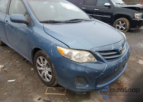 2013 Toyota Corolla Le z USA, uszkodzony, nr VIN 5YFBU4EE4DP153680